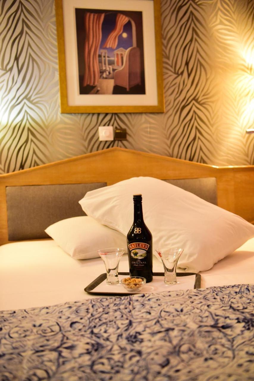 Eva Hotel Piraeus Buitenkant foto