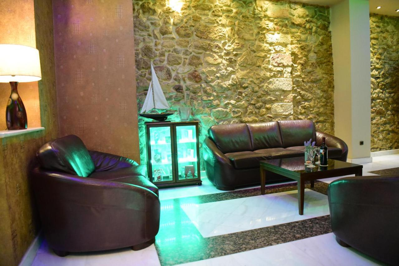 Eva Hotel Piraeus Buitenkant foto